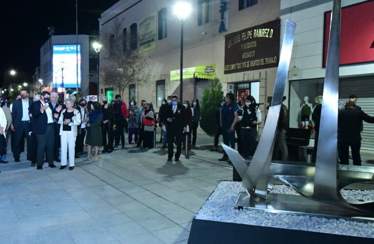 Inaugura Gobernador la exposición “La vida del metal” de Águeda Lozano