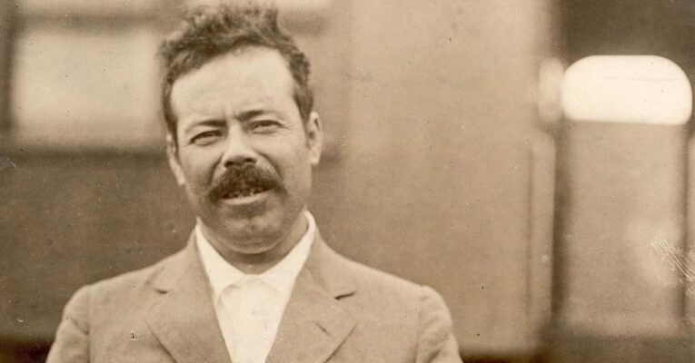 CINCO MINUTOS CON PANCHO VILLA