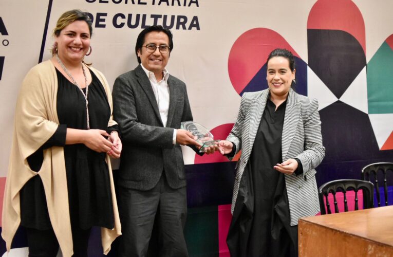 Recibe Enrique Escalona el Premio Nacional de Novela Histórica Ignacio Solares por su libro “1666”