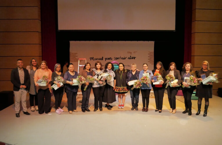 Brindan reconocimiento a mujeres con más de 25 años de labor por la Cultura