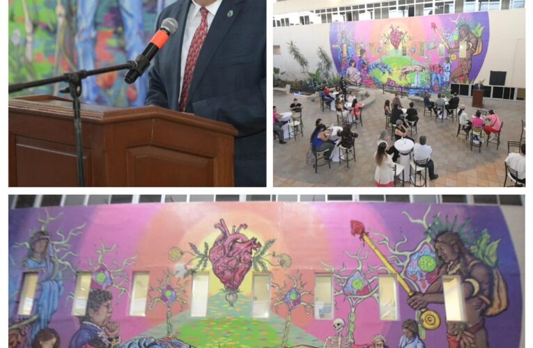 Inaugura rector Rivera Campos, mural de identidad en la Facultad de Medicina.